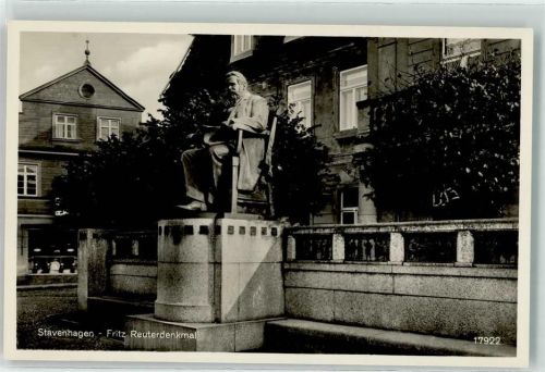 Stavenhagen Fritz Reuter Denkmal