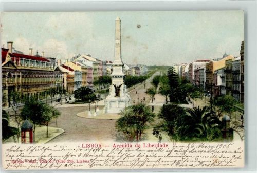 Lisboa Avendina da Liberdade Säule Palmen