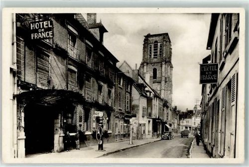 Sezanne Hotel de France et Rue Leon Jolly Tankstelle Auto