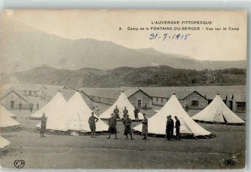 Orcines 1915 Blick zum Camp de la Fontaine-du-Berger Uniform