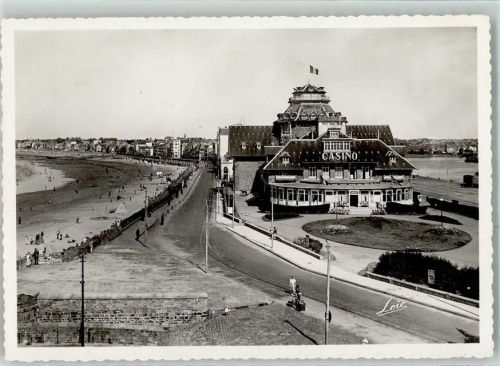 Saint-Malo le Casino et la Grande Plage