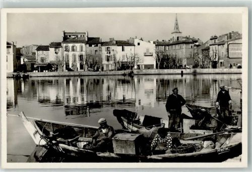 Martigues le Quai de Ferrieres vu de l`Ile Fischerboot