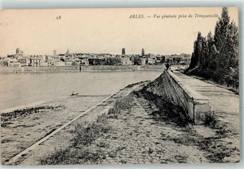 Arles Blick von Trinquetaille