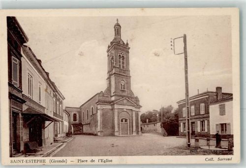 Saint-Estephe Place de l`Eglise