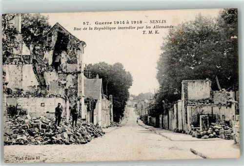 Senlis 1920 Rue de la Republique von den Deutschen in Brand gesetzt