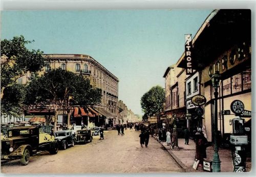 Carcassonne Boulevard Omer Sarraut Oldtimer LKW