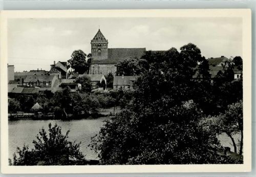 Lychen Stadtsee mit Kirche St. Johannes