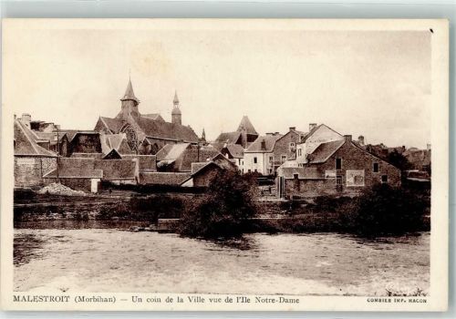 Malestroit Un coin de la Villa vue de l Ile Notre Dame