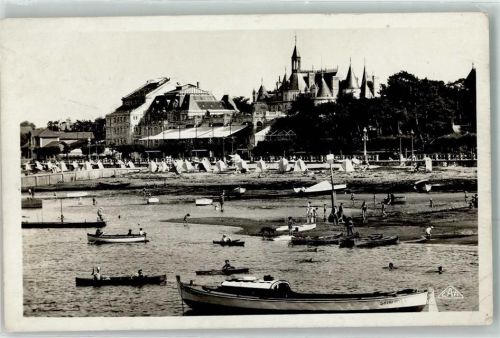 Arcachon pa plage vers le Casino Boot