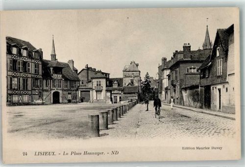 Lisieux la Place Hennuyer Fahrrad