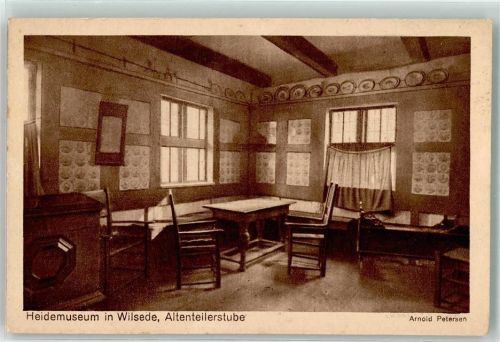 Wilsede Heidemuseum Altenteilerstube Tisch Stuhl Wandteller