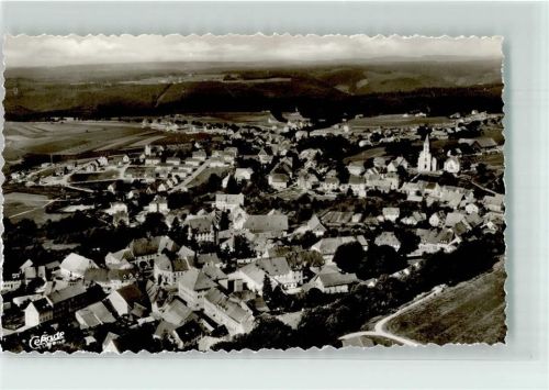 Bonndorf Fliegeraufnahme des Ortskernes mit Kirche St. Peter und Paul