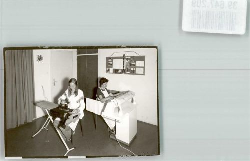 Stockdorf Missionsdienst Bügelraum Mange Bügelbrett Bügeleisen Frauen Uhr Ort handschriftlich Foto Original aus Archiv eines Ansichtskartenverlags