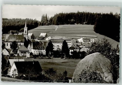 Schönwald mit Kirche St. Antonius