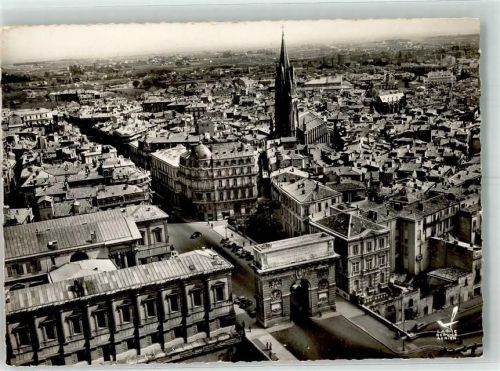 Montpellier Fliegeraufnahme l`Arc de Tromphe