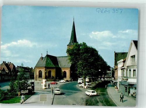 Plön Marktplatz Litfaßsäule mit Nikolaikirche Omnibus