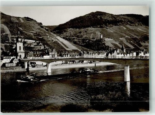 Zell Brücke Binnenschiff