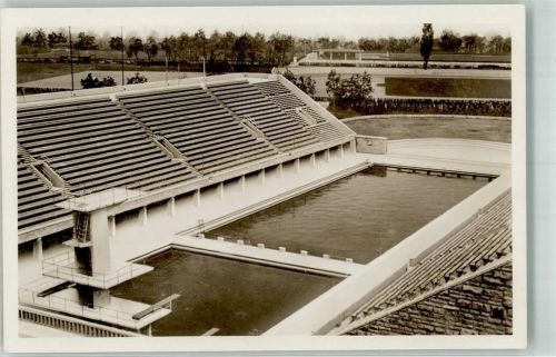 Charlottenburg Schwimmstadion mit der Deutschen Kampfbahn auf dem Reichssportfeld Amtliche Olympia-Karte 4