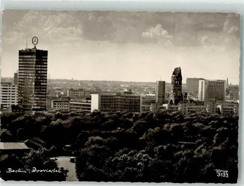 Tiergarten mit Kaiser-Wilhelm-Gedächtniskirche und Mercedes-Benz Hochhaus Fotograf Popp 3133