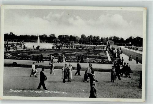 Herrenhausen Herrenhausener Gärten mit Glockenbrunnen