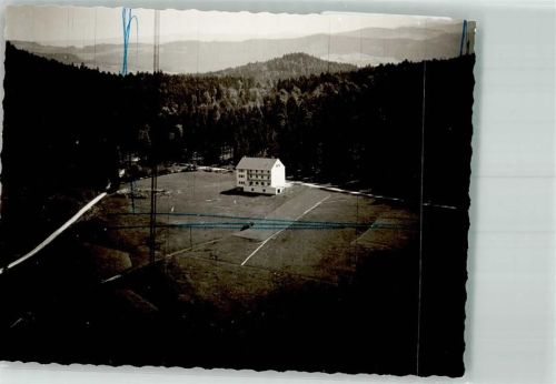 Stamsried Fliegeraufnahme eines alleinstehenden Hotels Foto Original aus Archiv eines Ansichtskartenverlags Ort handschriftlich Striche auf Bildseite