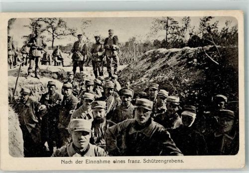 1915 Französische Gefangene werden aus einem Schützengraben abgeführt WK I
