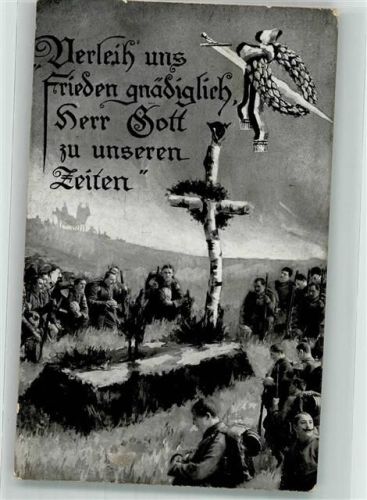 Landser in Uniform beten am Grab eines Kameraden WK I M.B.L. 35