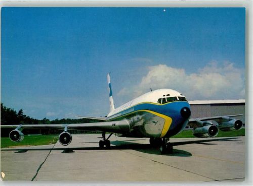 Eine Boeing 720 B auf dem Rollfeld