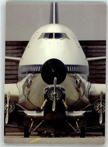 Eine Junkers Ju 52 vor einem JumboJet
