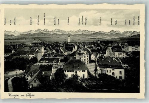 Wangen mit Kirche St. Martin und Alpenpanorama