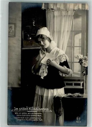 1911 Junge Frau mit einem Brief ihres Liebsten im stillen Kämmerlein