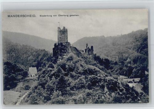 Manderscheid Niederburg von Oberburg aus gesehen