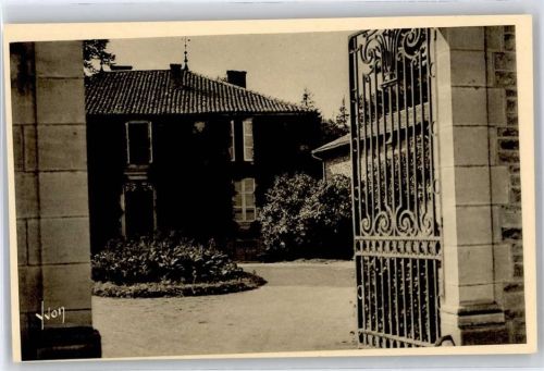 Milly-Lamartine Villa
