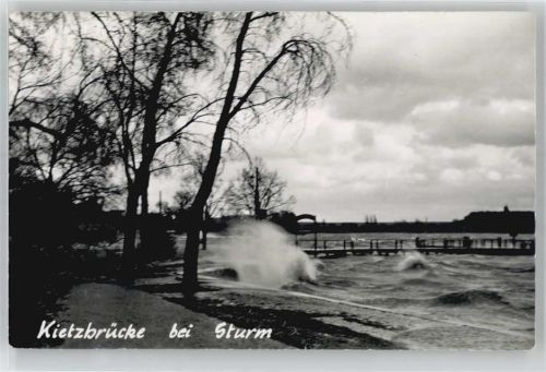 Waren Kietzbrücke bei Sturm