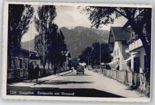 Lenggries Ortsansichtpartie mit Brauneck