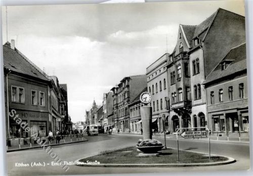 Köthen Ernst Thälmann Strasse Verkehrsinsel Omnibus