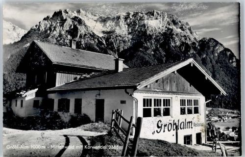 Mittenwald Restaurant Gröbl-Alm mit Karwendel