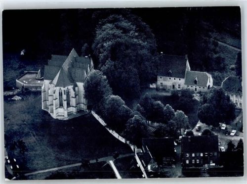 Stromberg Heilig-Kreuz-Kirche mit Burgplatz Nacht