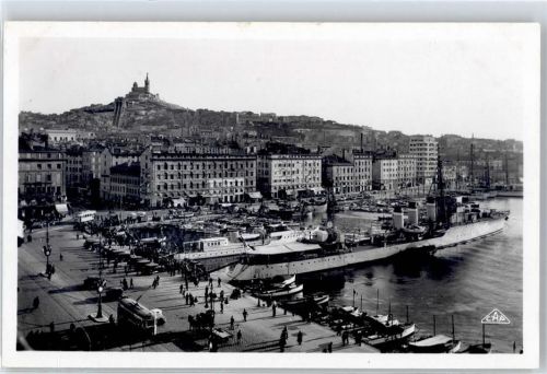 Marseille Quai des Belges Schiffe Straßenbahn