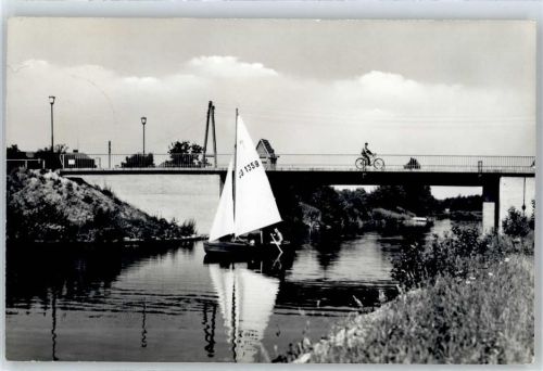 Wolzig Kanal mit Brücke