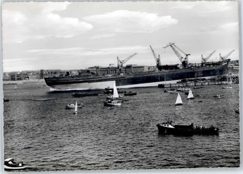 Kiel Stapellauf eines Tankers