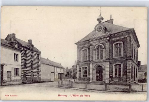 Hornoy-le-Bourg L Hotel de Ville