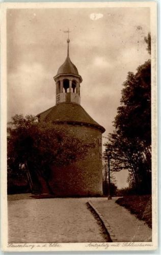 Lauenburg Amtsplatz mit Schlossturm