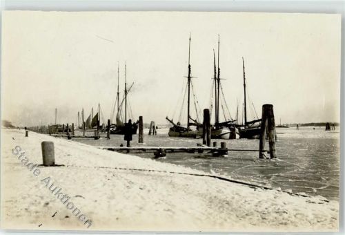 Travemünde Winter Hafen Fischerboote Ort handschriftlich