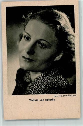 Viktoria von Ballasko Ross