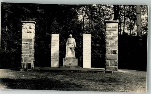 Irmelshausen 1934 Gefallenen- Denkmal stark beschnitten