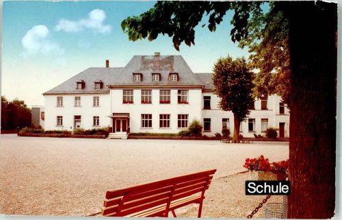 Weiskirchen Schule Foto Original aus Archiv eines Ansichtskartenverlages Ort handschriftlich