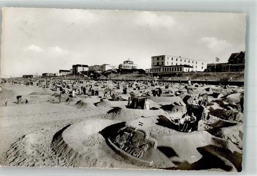 Wangerooge Strandleben vor dem Cafe Pudding