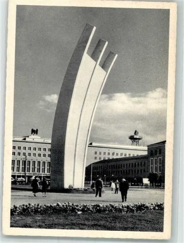 Tempelhof Luftbrücken Denkmal
