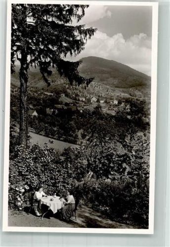 Sasbachwalden Panorama des Ortes mit der Pfarrkirche zur Hl. Dreifaltigkeit